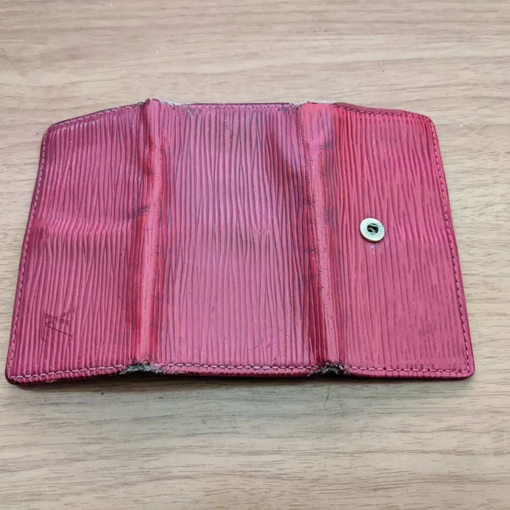 Louis Vuitton Epi Key Holder/Wallet #1144💥PRICE DROP💥